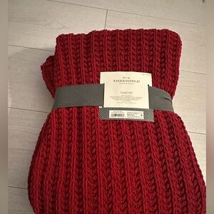 New Threshold red knitted throw blanket